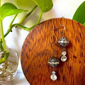 Silver sparkly tone earrings